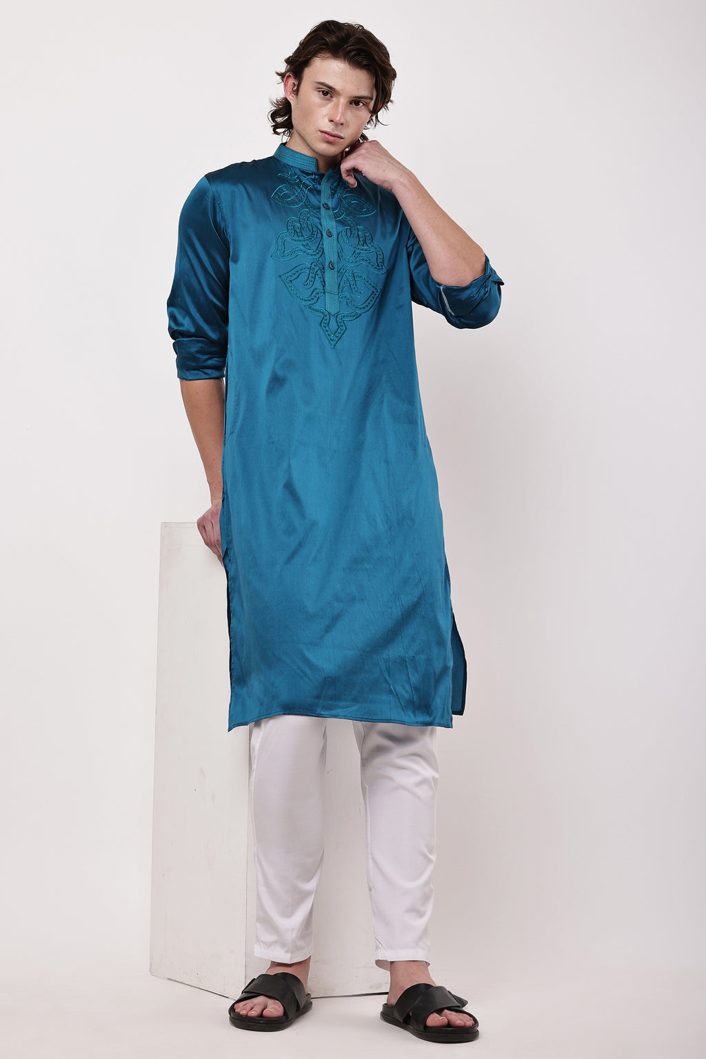 Men Teal Blue Embroidered Silk Blend Straight Kurta Set