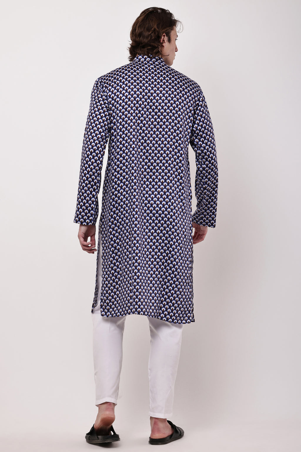 Men Navy Blue & Maroon Geometric Printed Straight Kurta Set