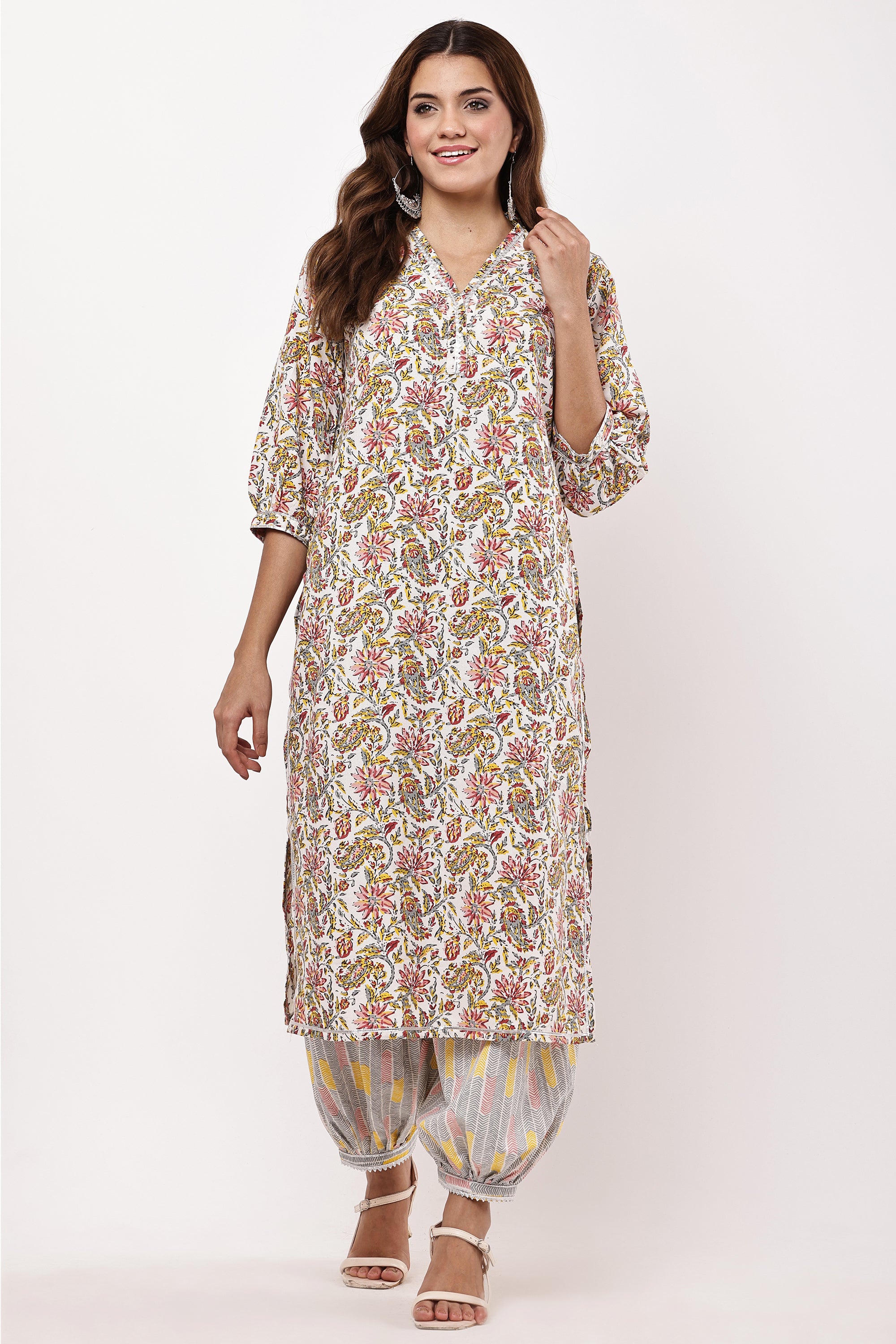 Women Multicolour Floral Printed Kurta Set with Chiffon Dupatta