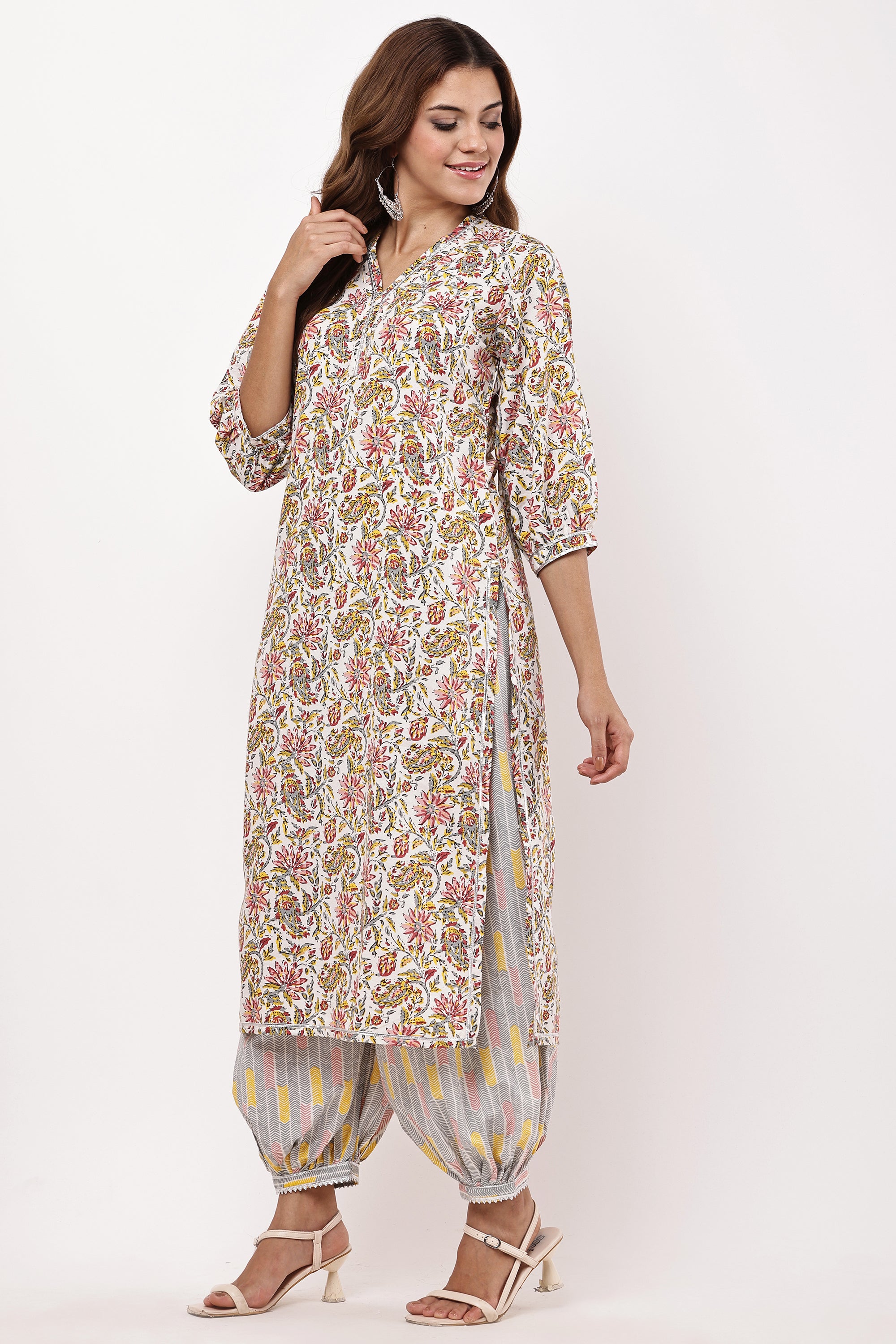 Women Multicolour Floral Printed Kurta Set with Chiffon Dupatta
