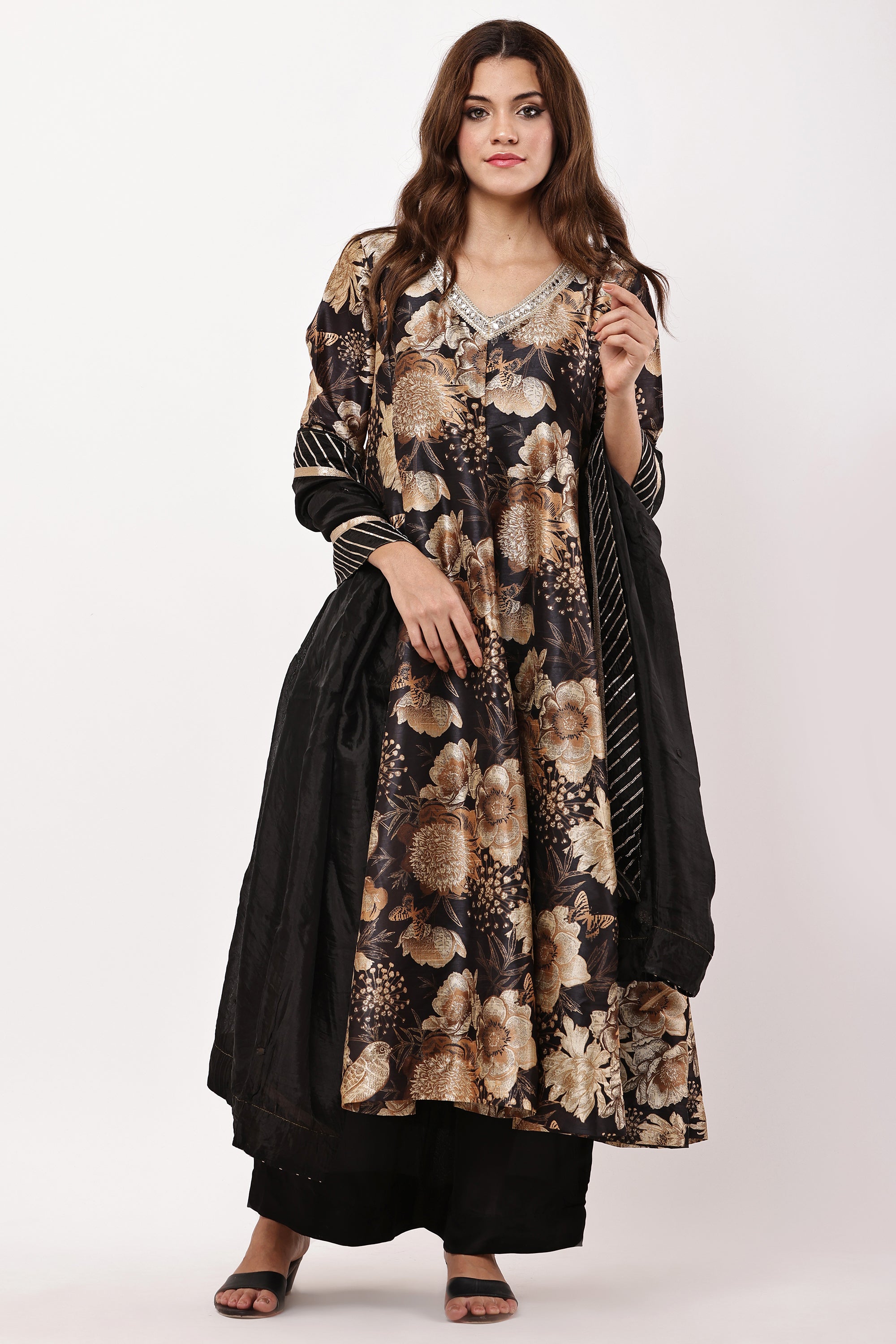 Women Black & Gold-Toned Floral Printed & Embellished Anarkali Kurta Set